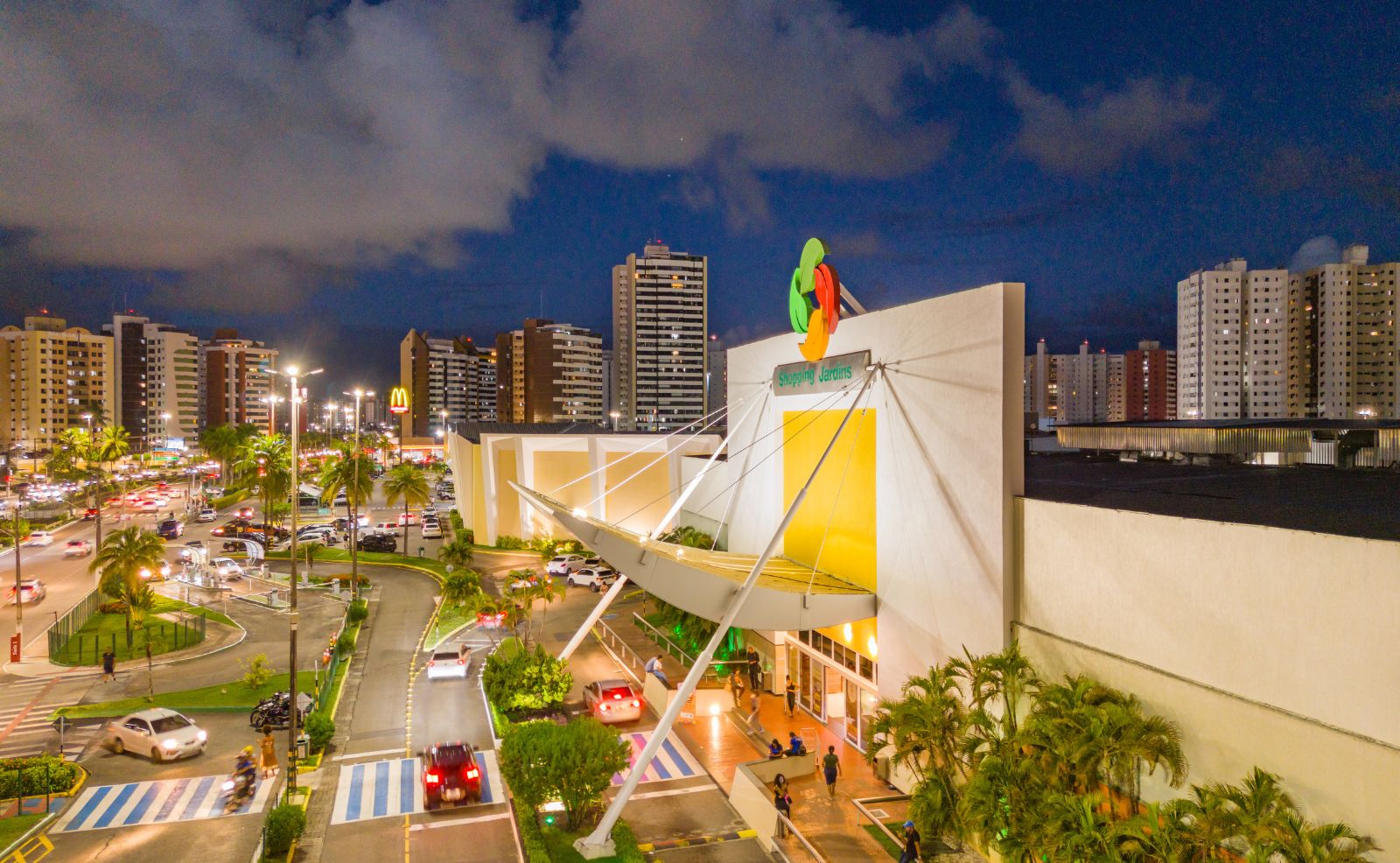 Shopping Jardins: compras, lazer e conveniência encontram-se perto de você